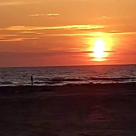 4 Person On A In * Hejls