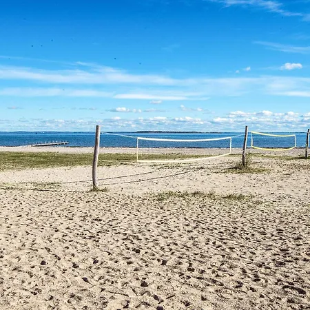 4 Person On A In Apartmán