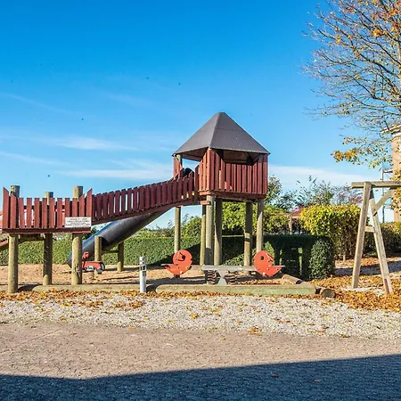 4 Person On A In Hejls