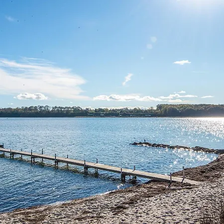 4 Person On A In Apartmán